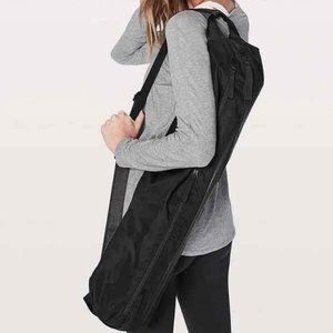 Lululemon | yoga mat bag
